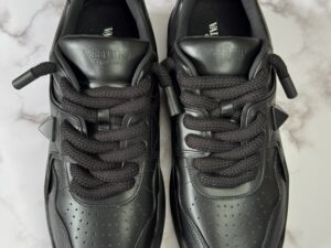 Valentino Garavani One Stud Sneakers: imagen 3