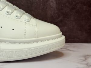 Alexander McQueen Oversized Sneakers Clásicos: imagen 5