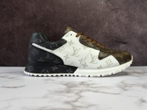Louis Vuitton Run Away Sneakers: imagen 1